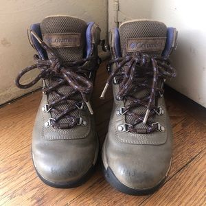 Columbia Newton Ridge Waterproof Hiking Boots